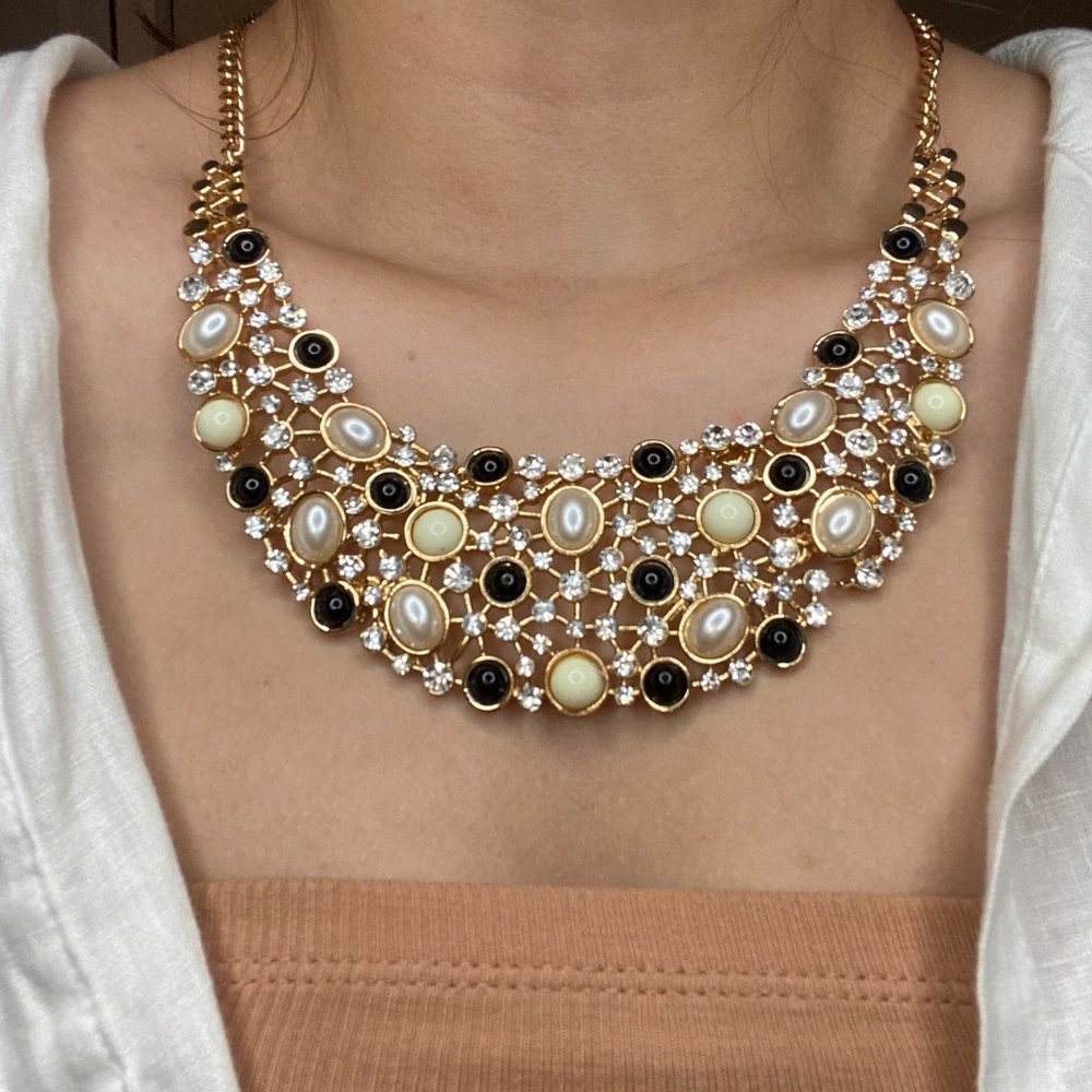 Statement necklace
